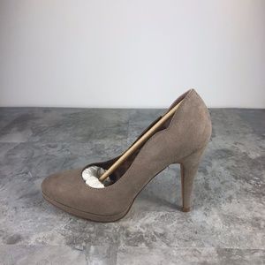 NIB JELLYPOP Taupe Platform Heeled Pumps size 7 (fits small - closer to 6.5)